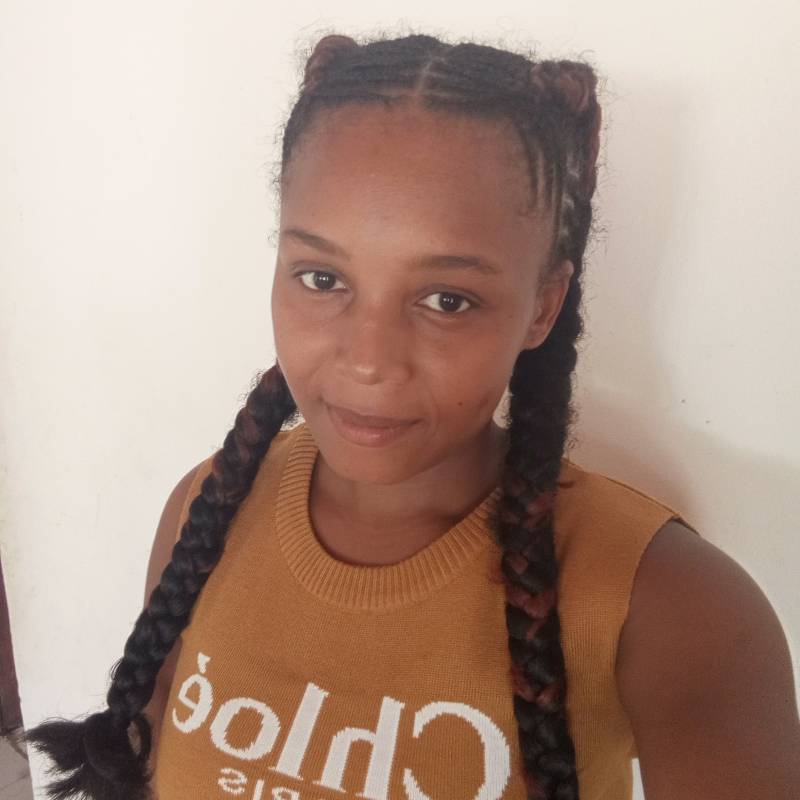 Linda Garota Lizia 26 from Madagáscar