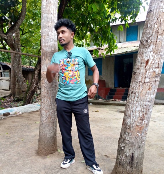 Ateşli Erkek SAKHAWAT Hossen 29 from Bangladesh