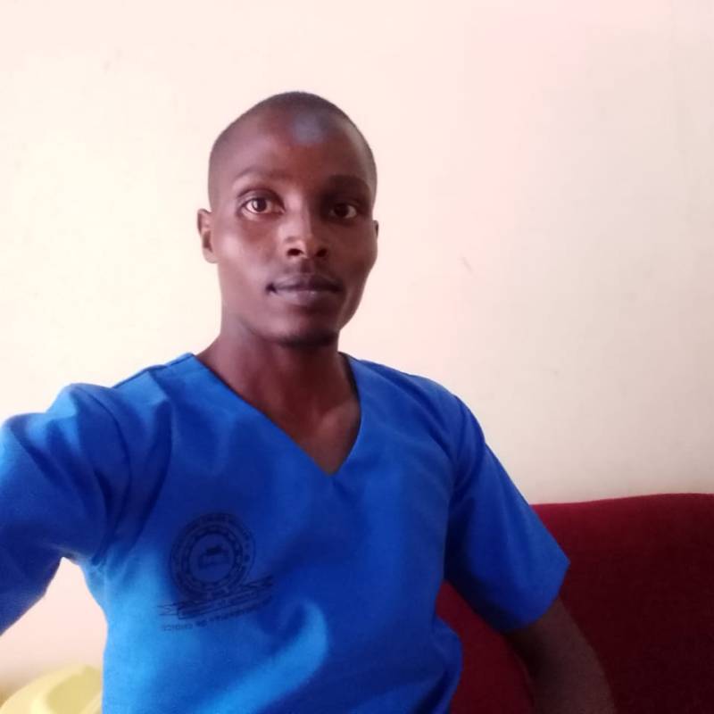 Hermosa Hombre BRIAN 25 from Kenia