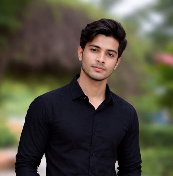 Joven Estudiante Abir khan 19 from Bangladesh