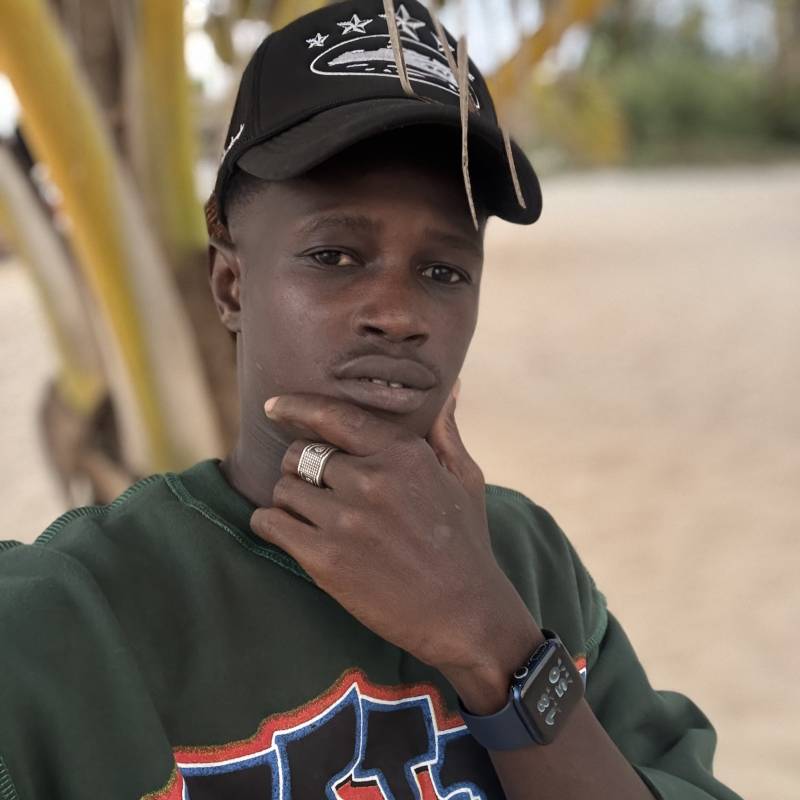 Hermosa Chica MODOU CEESAY 29 from Gambia