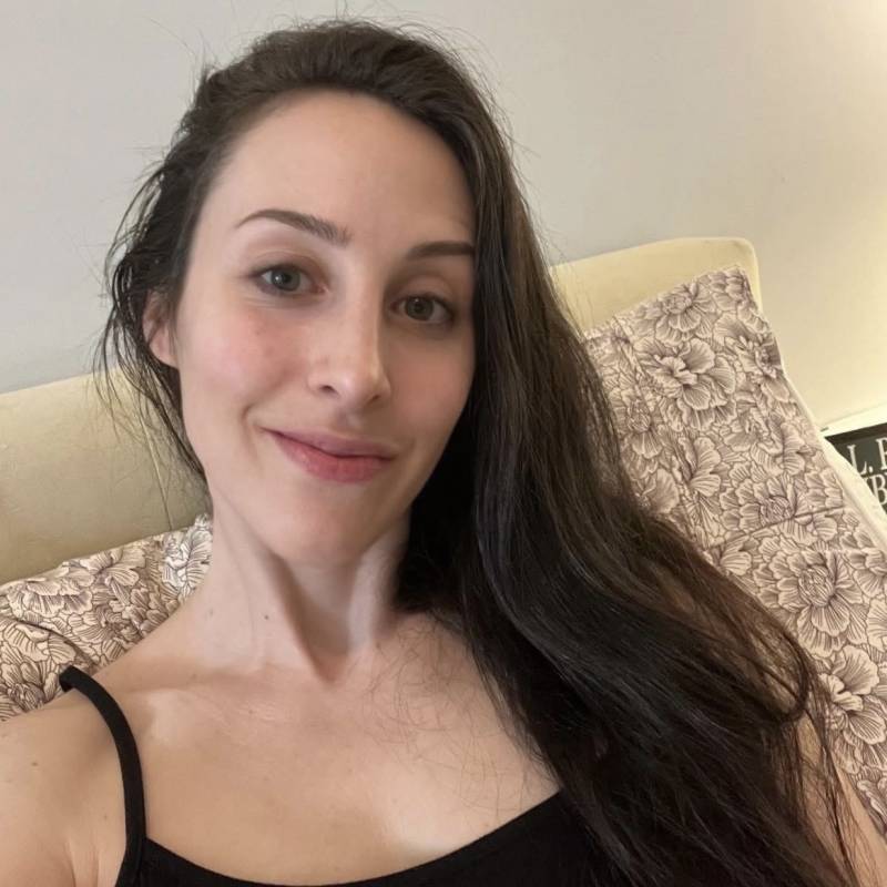 Atraente Dama Felicia 37 from Australia