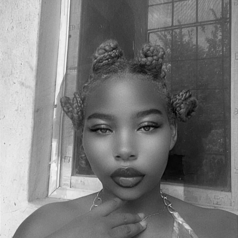 Bonita Estudante Tessy 20 from África do Sul