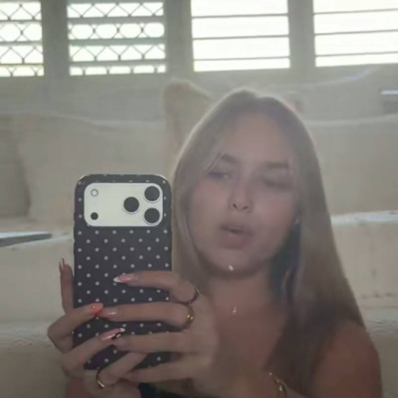 Single Woman Lucy 26 from United States