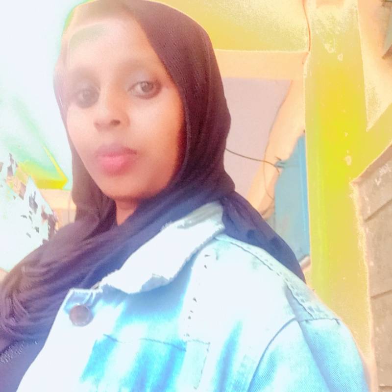 مثيرة فتاة Amran yusuf 27 from كينيا