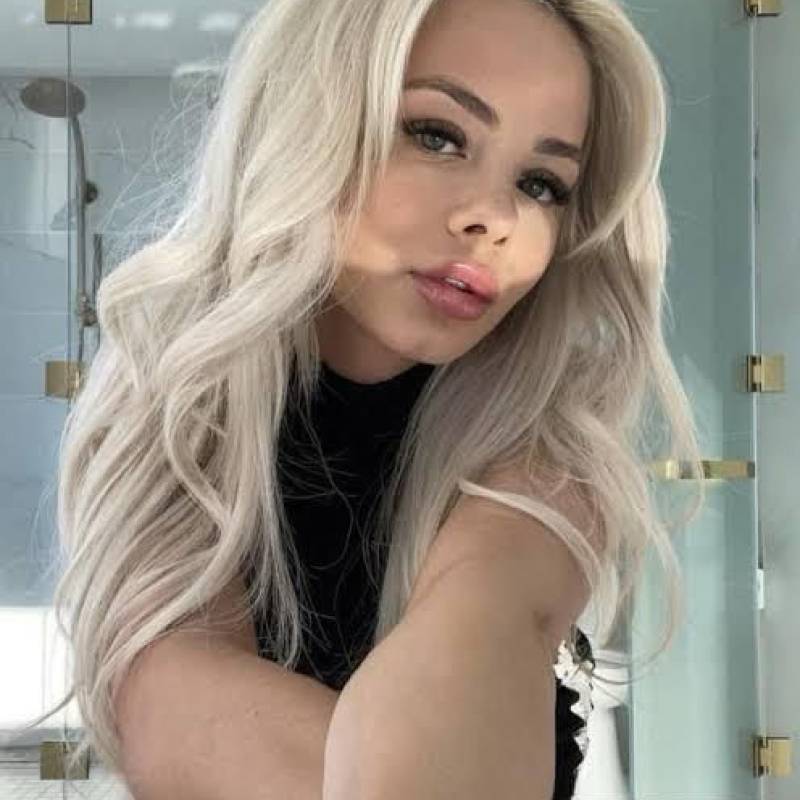 Belle Femme Rose Mary 25 from États-Unis