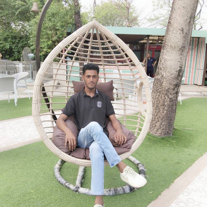 شابة طالبة Sunny BILL MARUF 20 from Bangladesh