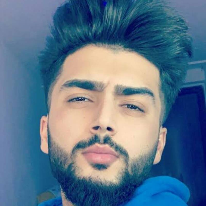 Encantadora Caballero Nizar 37 from Marruecos