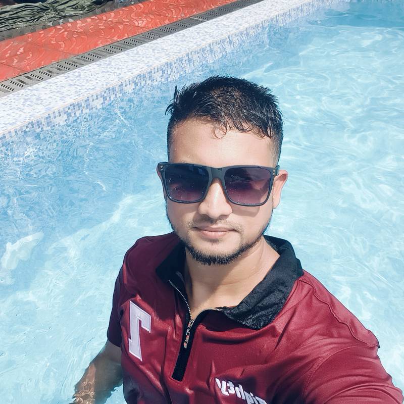 Güzel Adam Shaid 30 from Bangladesh