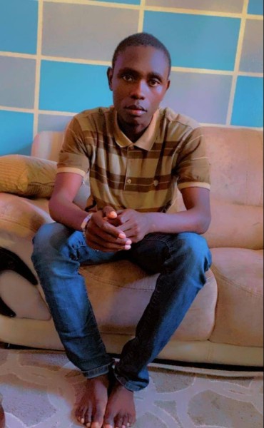 Solteira Cara Abdou Karim Diouf 29 from Senegal