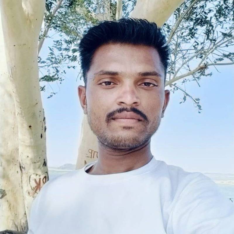 Sexy Cara Parmanand 25 from Índia