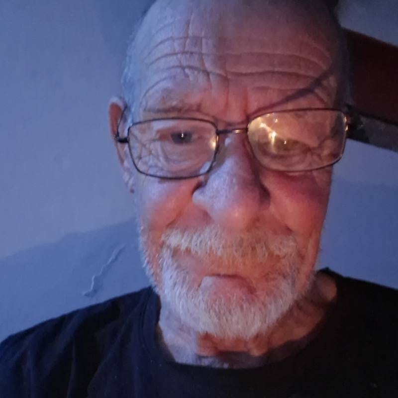 Elegante Cavalheiro Ton 67 from Macedônia