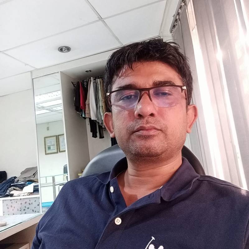 Çekici Beyefendi Niaz 41 from Bangladesh