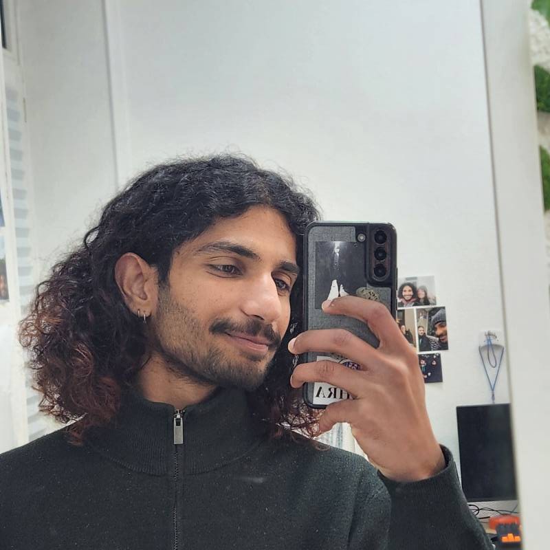 Vrijgezel Gast Joel 25 from Frankrijk