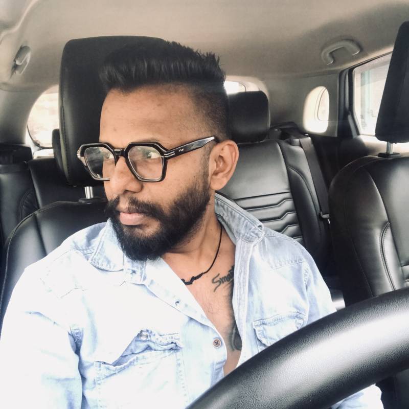 Prachtig Gast Deepak 32 from India