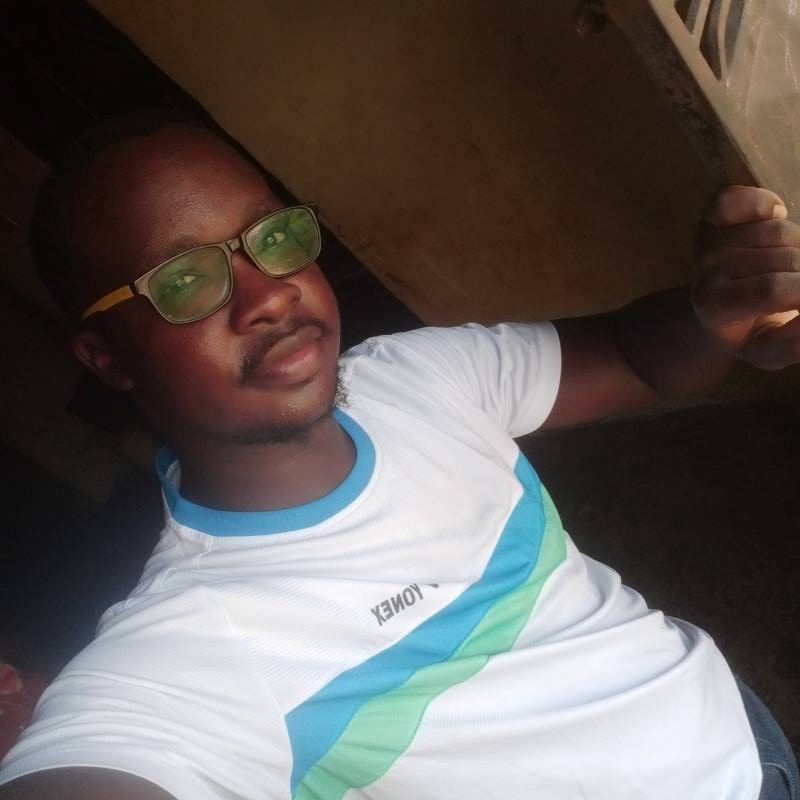 Sexy Mec Phinne 25 from Kenya