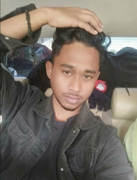 Hot Guy Ariyan khan 27 from Bangladesh