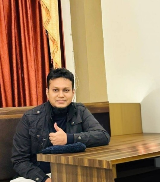Hot Man Ashfaque 30 from Bangladesh