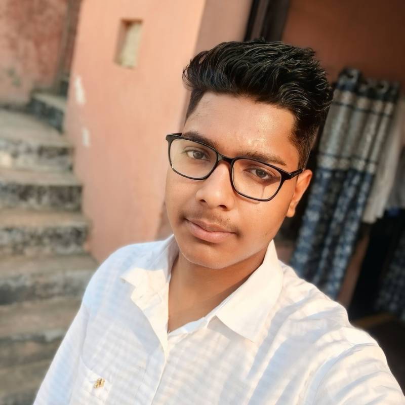 Young Student Taran 20 from India