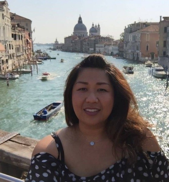 Single Donna Alice 40 from stati Uniti