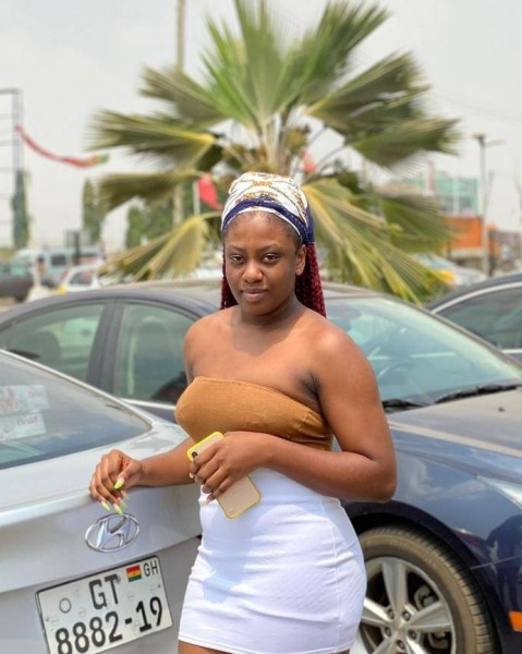 Beautiful Girl Theresah 27 from Ghana