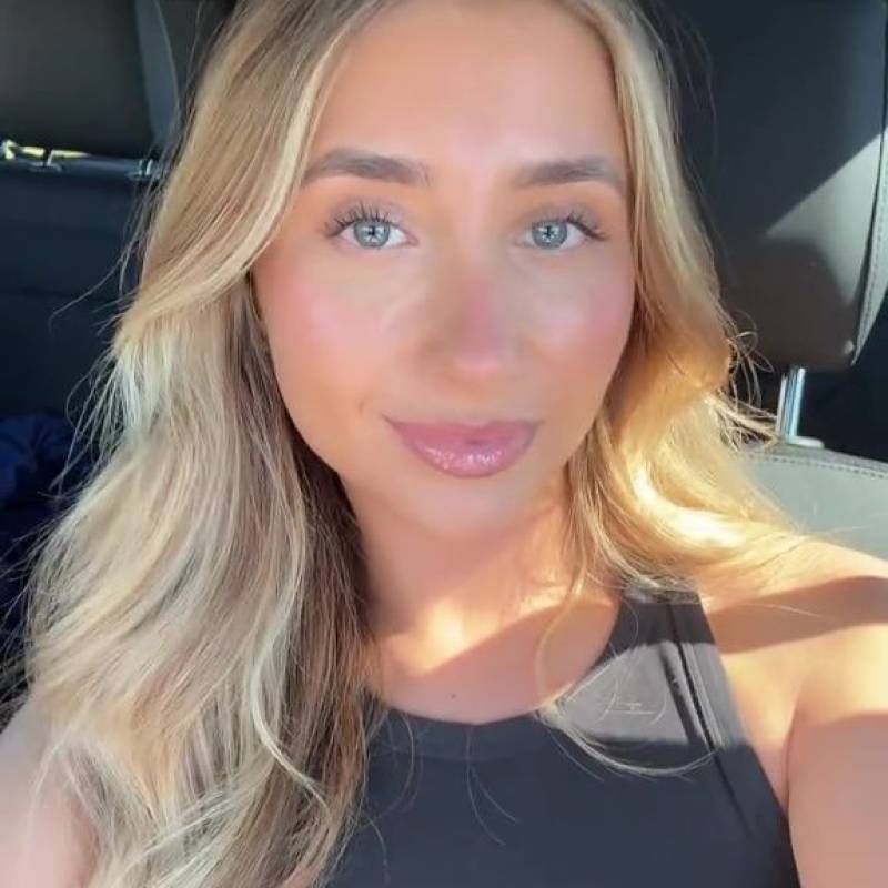 Single Girl Angela 29 from Australia