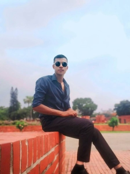 Cute Student Hassan 21 from Bangladesh