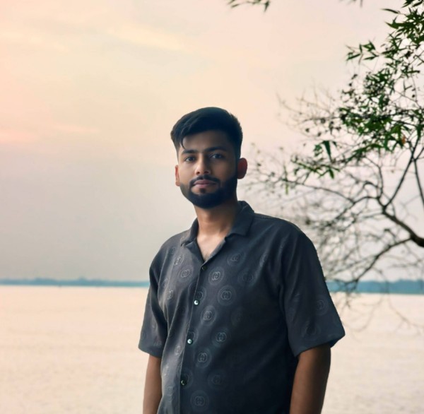 Güzel Adam Mr 28 from Bangladesh
