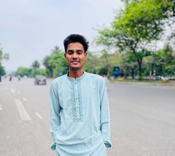 Pretty Student Mohammad Manik Hossain 22 from Bangladesh