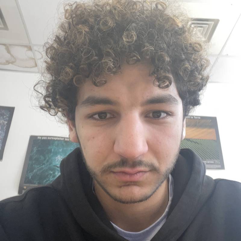 Fofa Estudante Samir 18 from França