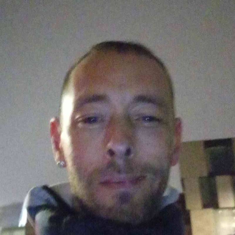 Single Uomo Terry 49 from Regno Unito