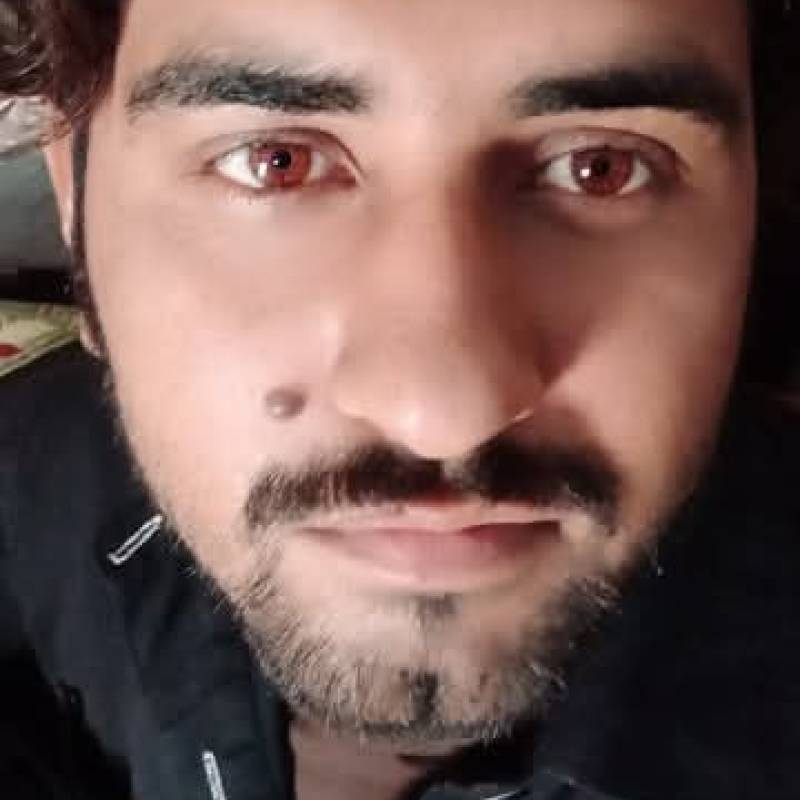 Single Man Asim jan 31 from Pakistan