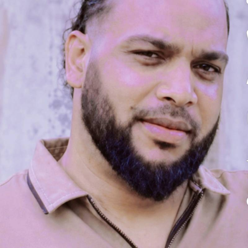 Charmant Man Sutha 37 from Denemarken