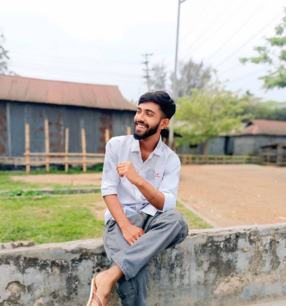 Cute Student Radin 23 from Bangladesh