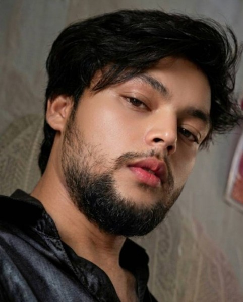 Hot Guy Usman 25 from Pakistan