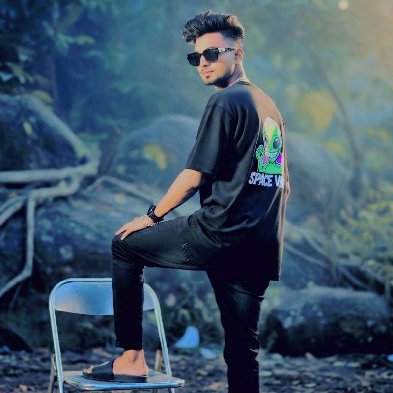 Cute Student Rakibul Hasan 21 from Bangladesh