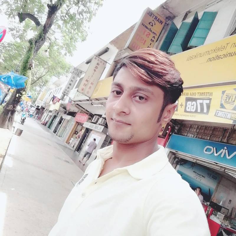 Pretty Student Akash Khan 24 from Bangladesh
