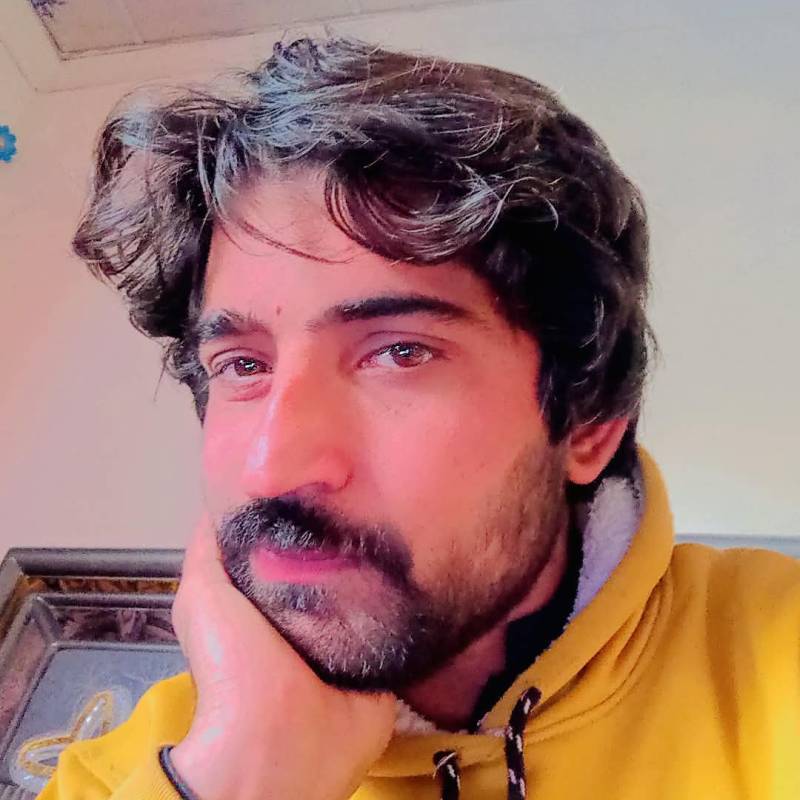 Sexy Uomo FAWAD Ali 27 from Pakistan