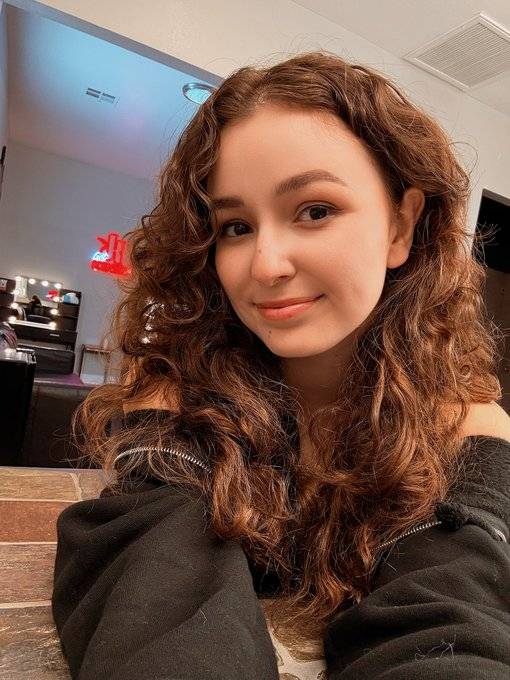 Annie0745578