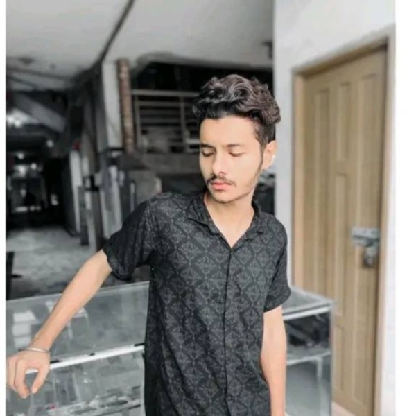 Mooi Jongen Ahmed Alfaaz 24 from Bangladesh