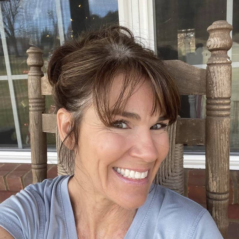 Attractive Woman Elizabeth 40 from United States