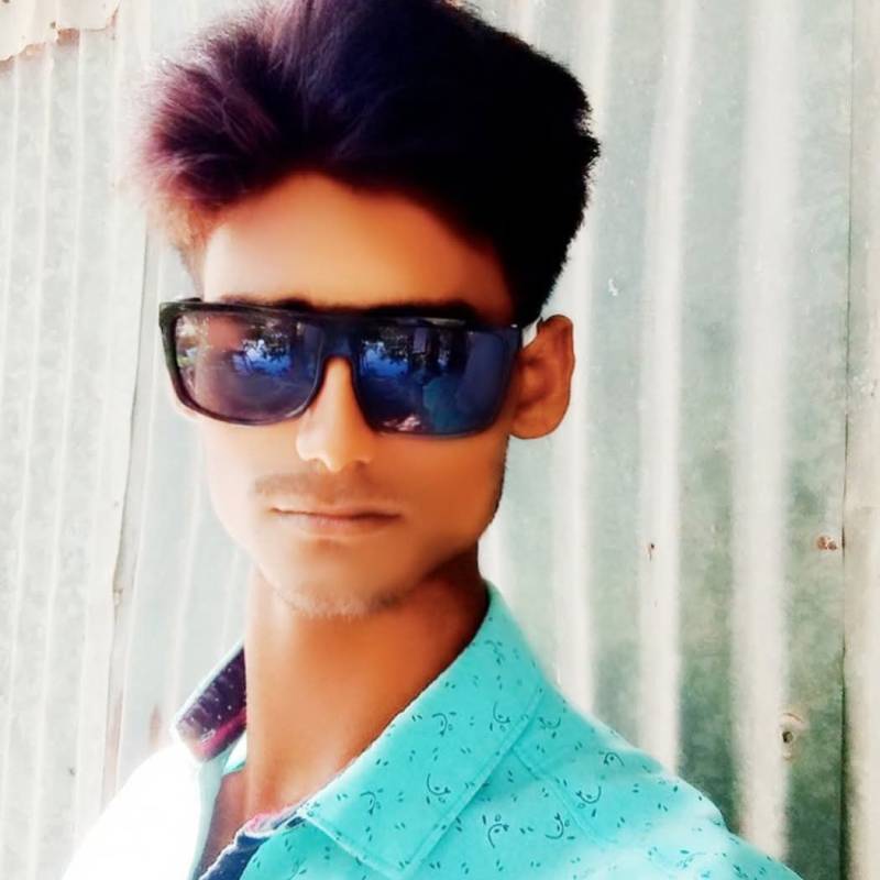 Hübsch Student MD ARIF 21 from Bangladesh