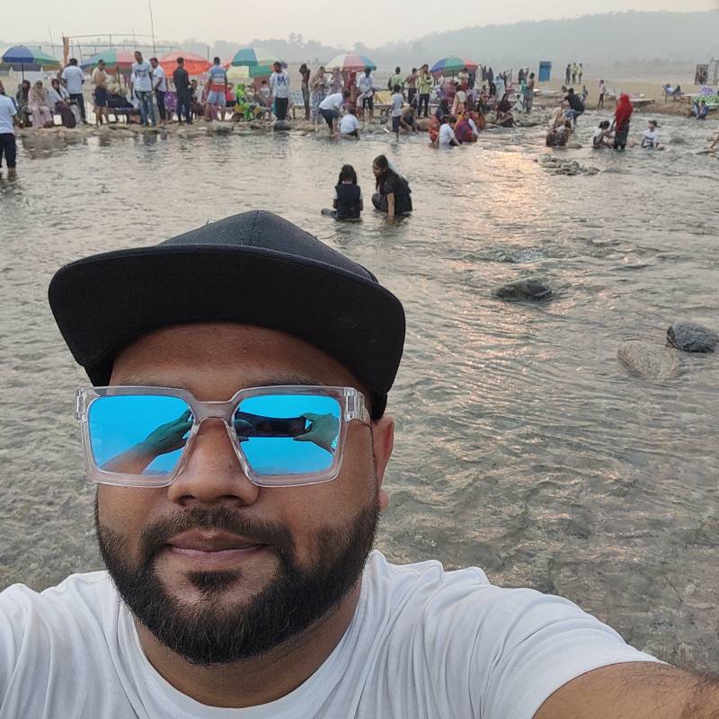 Hot Man Junayed 31 from Bangladesh