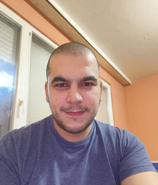 عازبة شاب Ivo 30 from بلغاريا