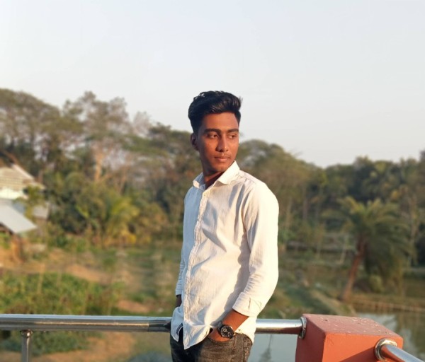 Pretty Student Rahat Hossain 22 from Bangladesh