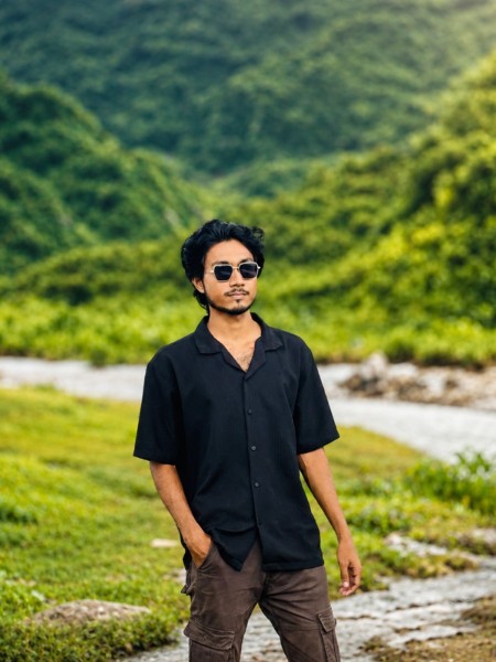 Young Boy Rafi 23 from Bangladesh