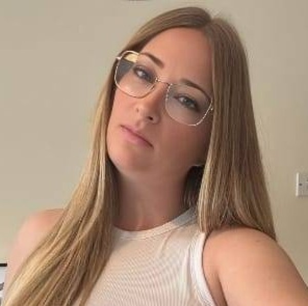 Single Woman Margret Donald 34 from Poland