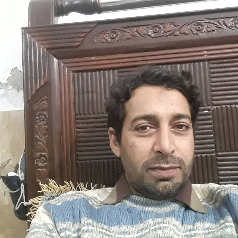 Sexy Tizio Aamir 34 from Pakistan