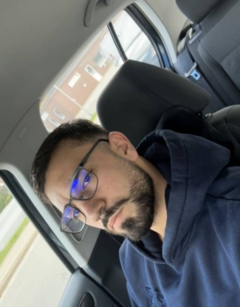 Süß Junge Aged 18 from Deutschland