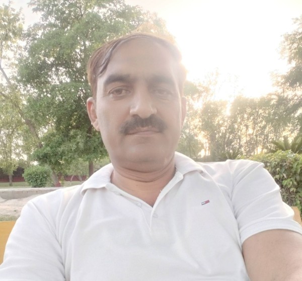Büyüleyici Beyefendi Jawad 42 from Pakistan